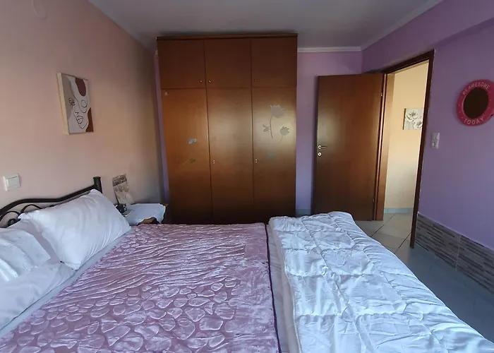 Xrisa's House شقة *